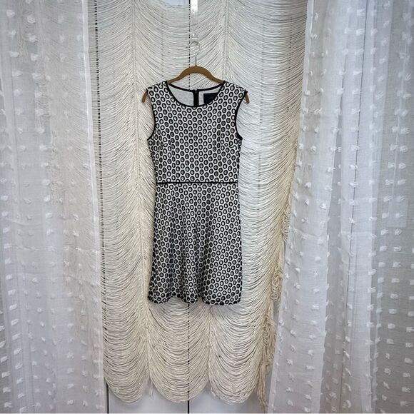 J.Crew Black & White Circle Embroidered Sleeveless Fit & Flare Dress – Size 4 - Picture 4 of 10